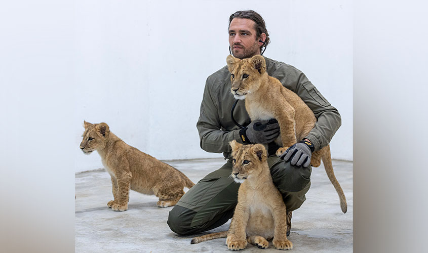 Andrew Kushnir, DVM '19, traveled to Ukraine and Poland to provide on-the-ground support for refugees and their pets—who have evacuated from the war-torn area. He shared lessons learned frome the nearly year-long experience. News